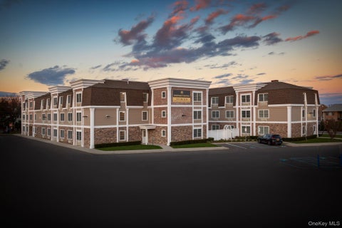 Apartment For Rent - 190 Fulton Street #E109<br/> Nassau County, Farmingdale, NY 11735