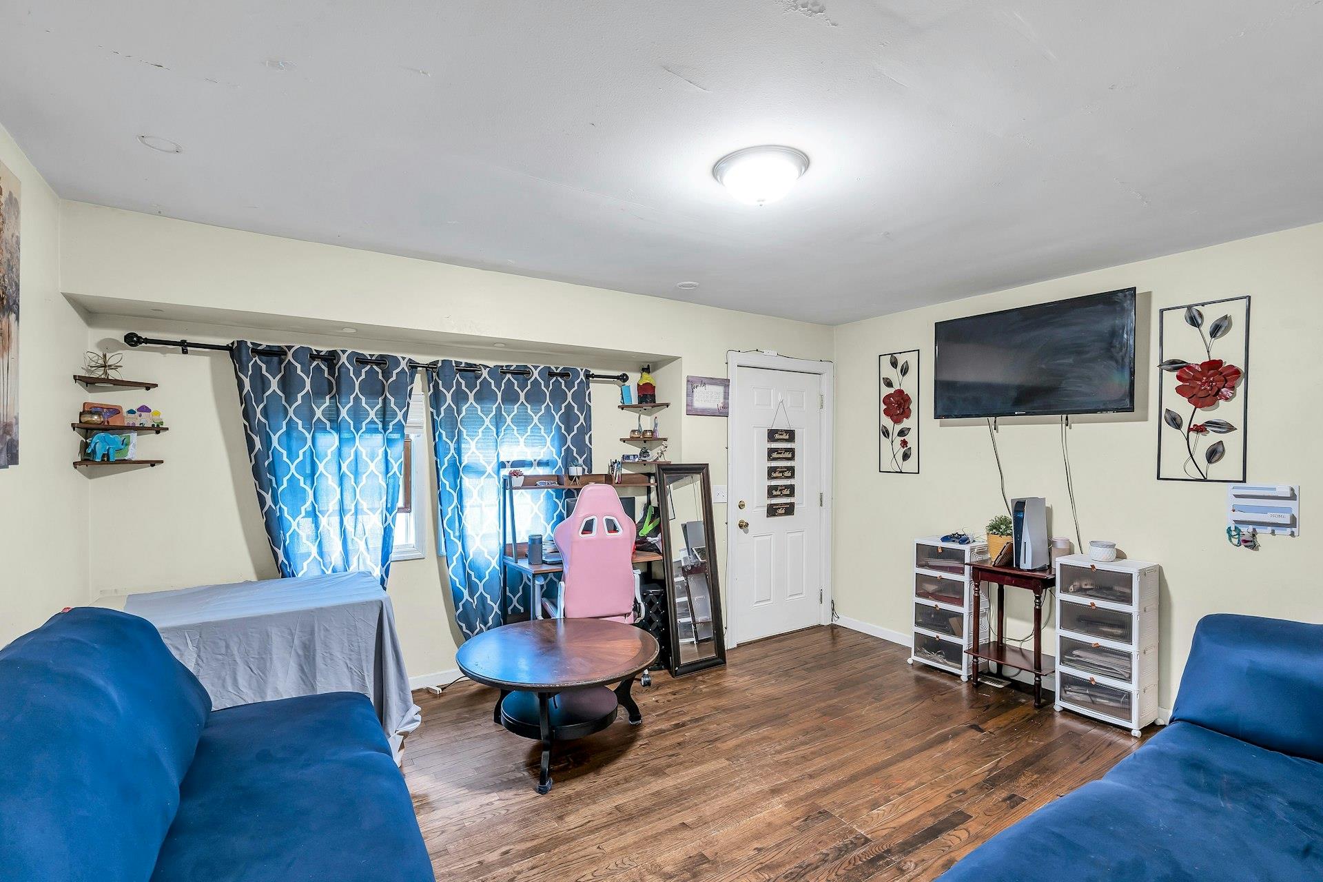 625 Scherger Avenue, East Patchogue, New York image 5