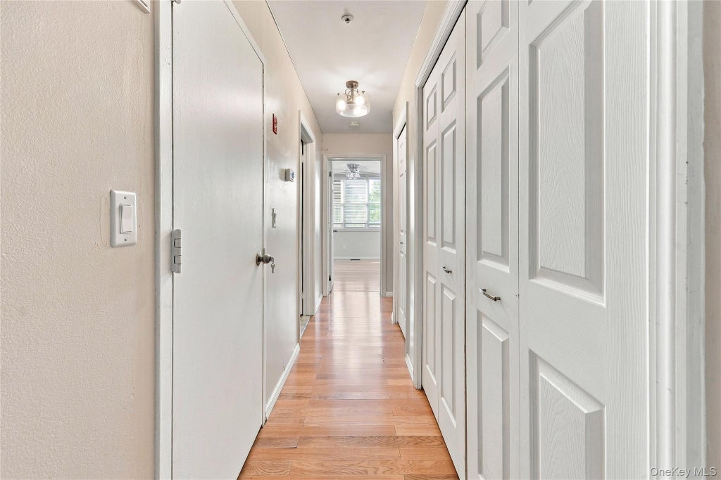 Photo of 217 Sunset Boulevard #9217G, Bronx, NY 10473 (MLS # 1048954)