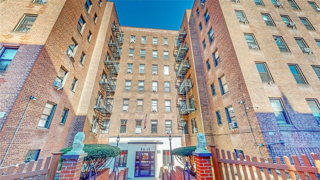 Rental Property at Wetherole Street 14C, Rego Park, Queens, NY - Bedrooms: 2 
Bathrooms: 1 
Rooms: 4  - $2,650 MO.