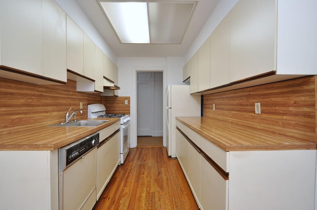 Eastchester, New York 10583, United States, 1 Bedroom Bedrooms, ,1 BathroomBathrooms,Residential,Active,87979