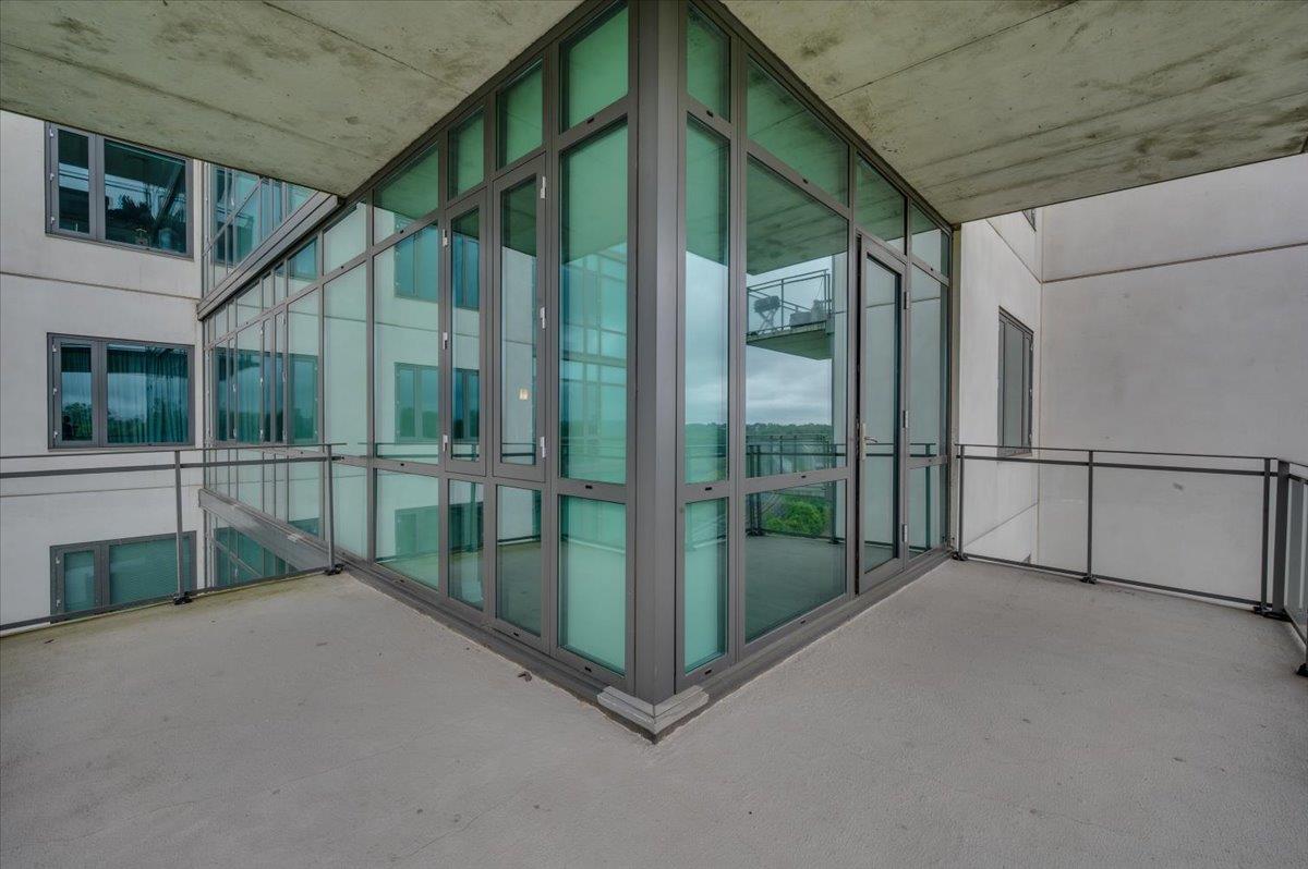 701 Ridge Hill 8D