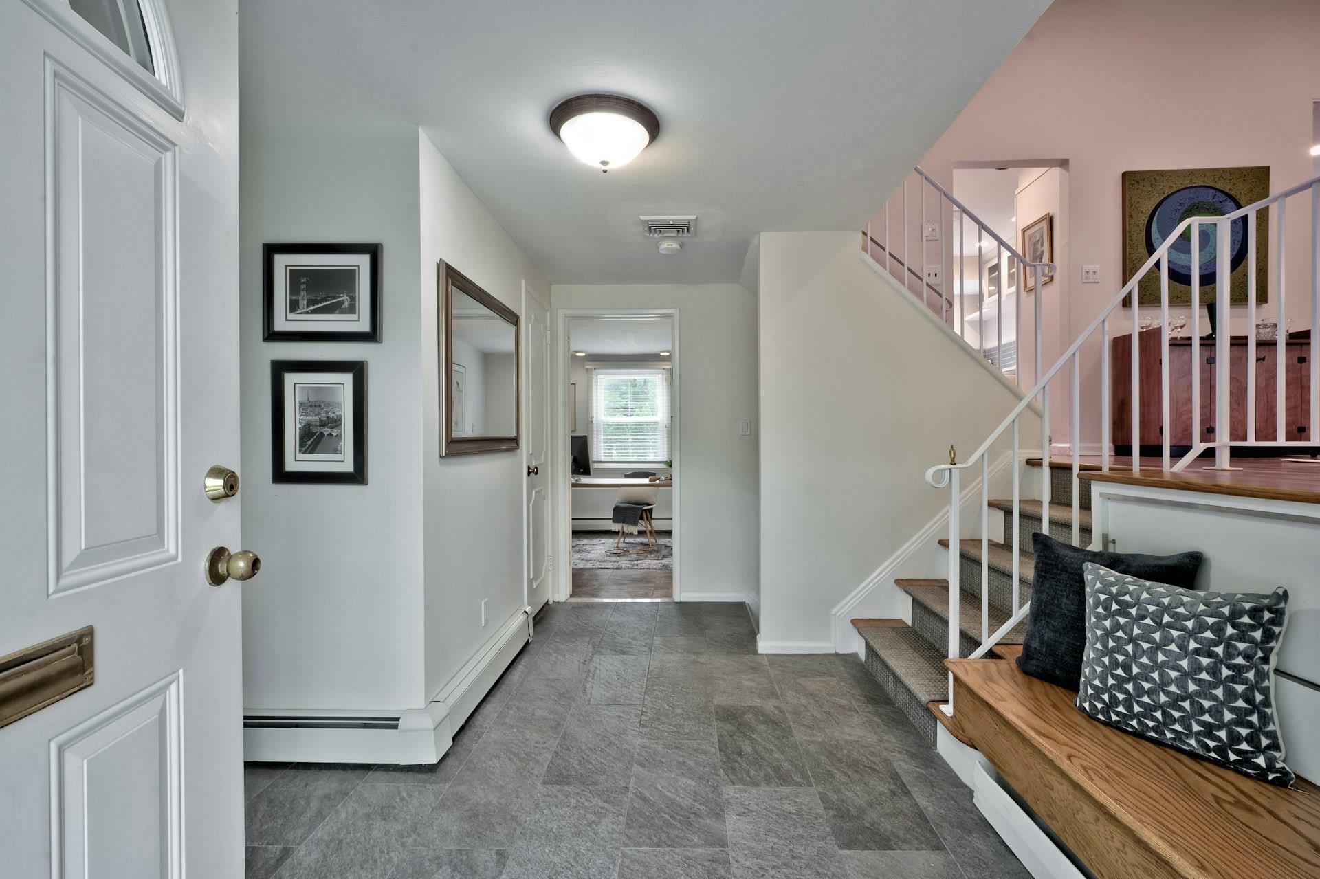 5 Roger Drive, Port Washington, New York image 3