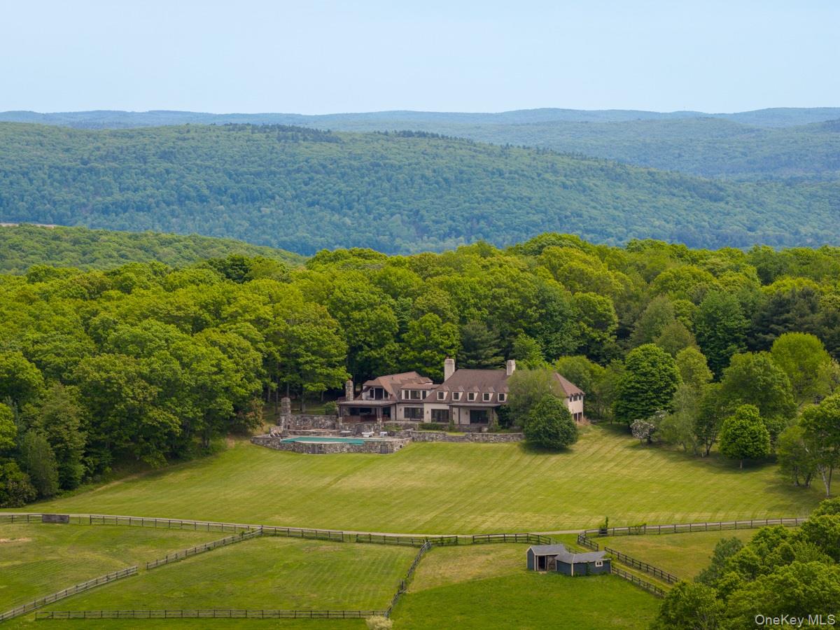 26 Mountain Farm Road