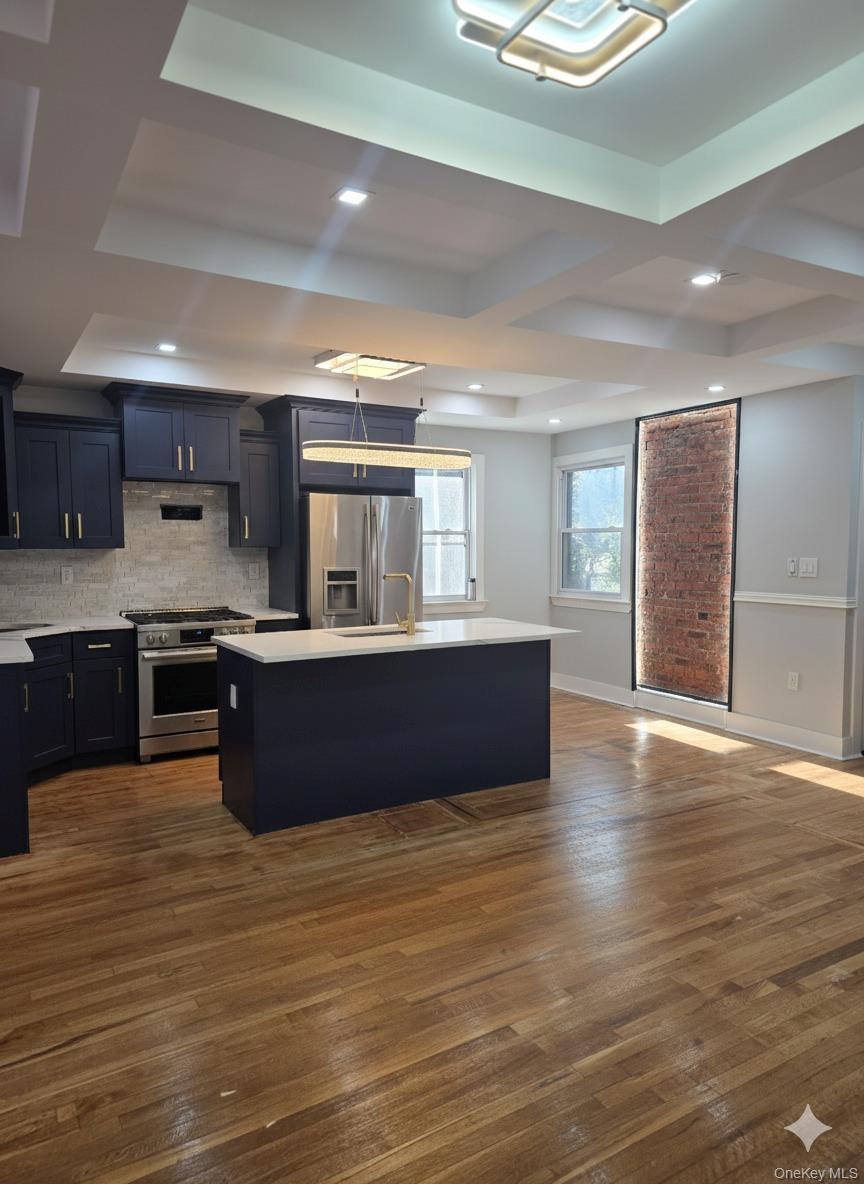 32-28 Utopia Parkway
