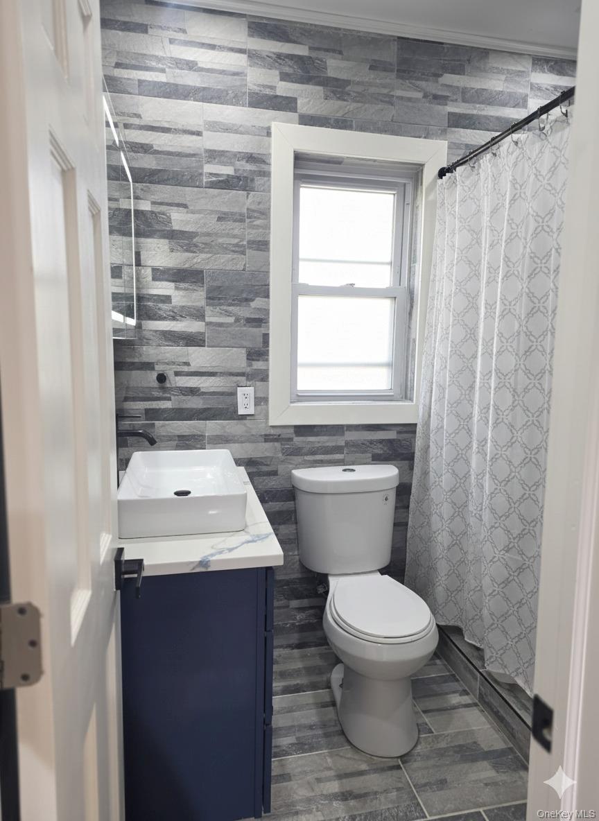 32-28 Utopia Parkway