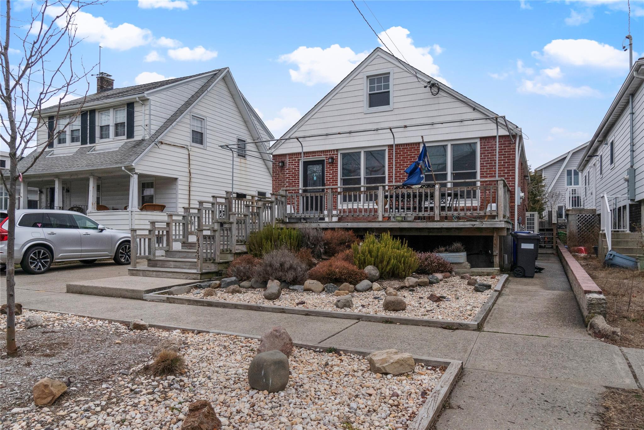 143-08 Newport Ave