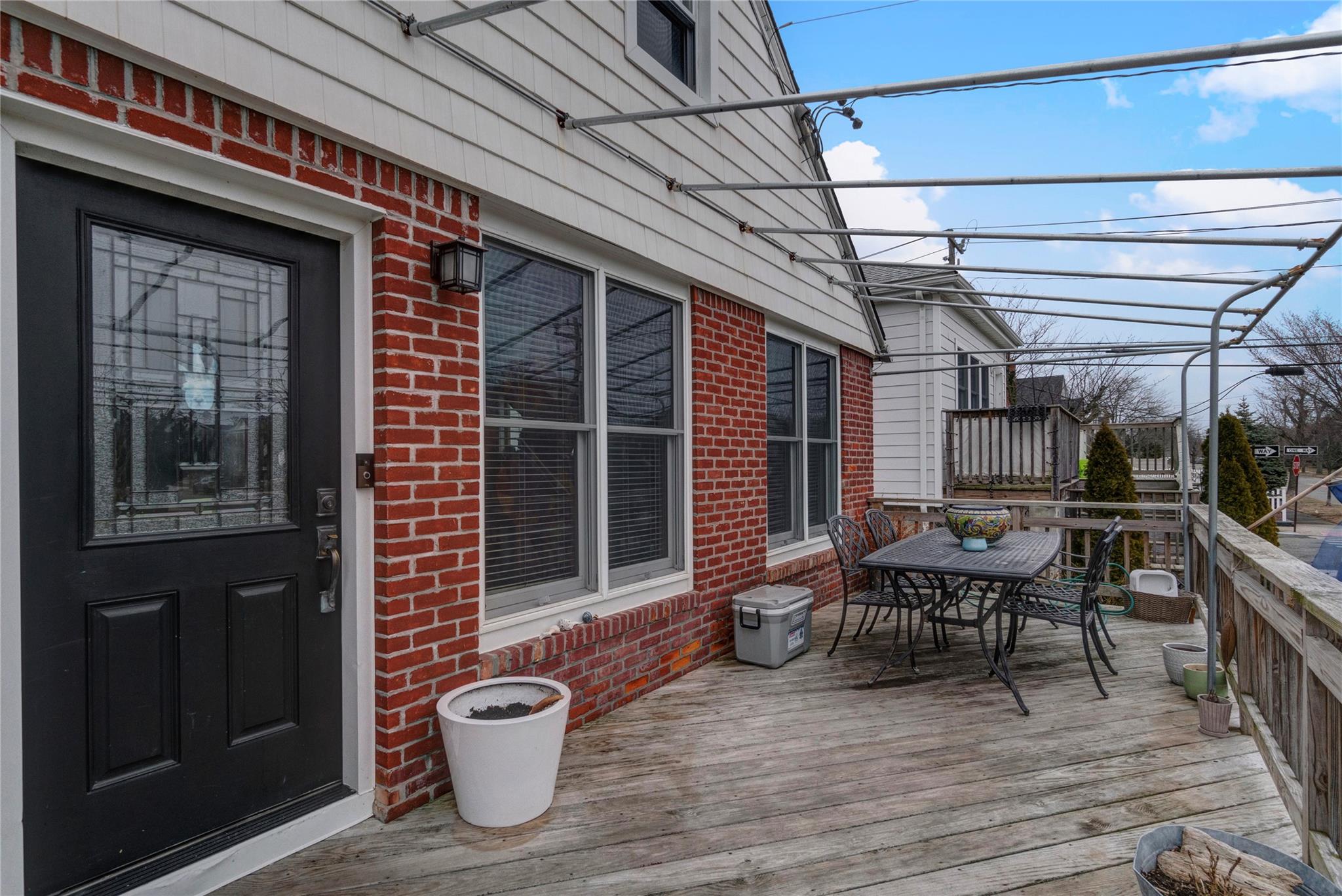 143-08 Newport Ave