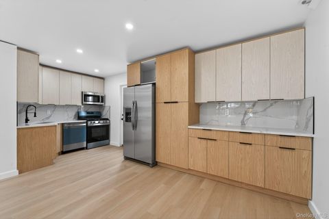 Homes For Sale - 114-25 200th Street<br/> Saint Albans, NY 11412