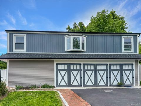 Apartment For Rent - 21 Prime Avenue #1<br/> Huntington, NY 11743