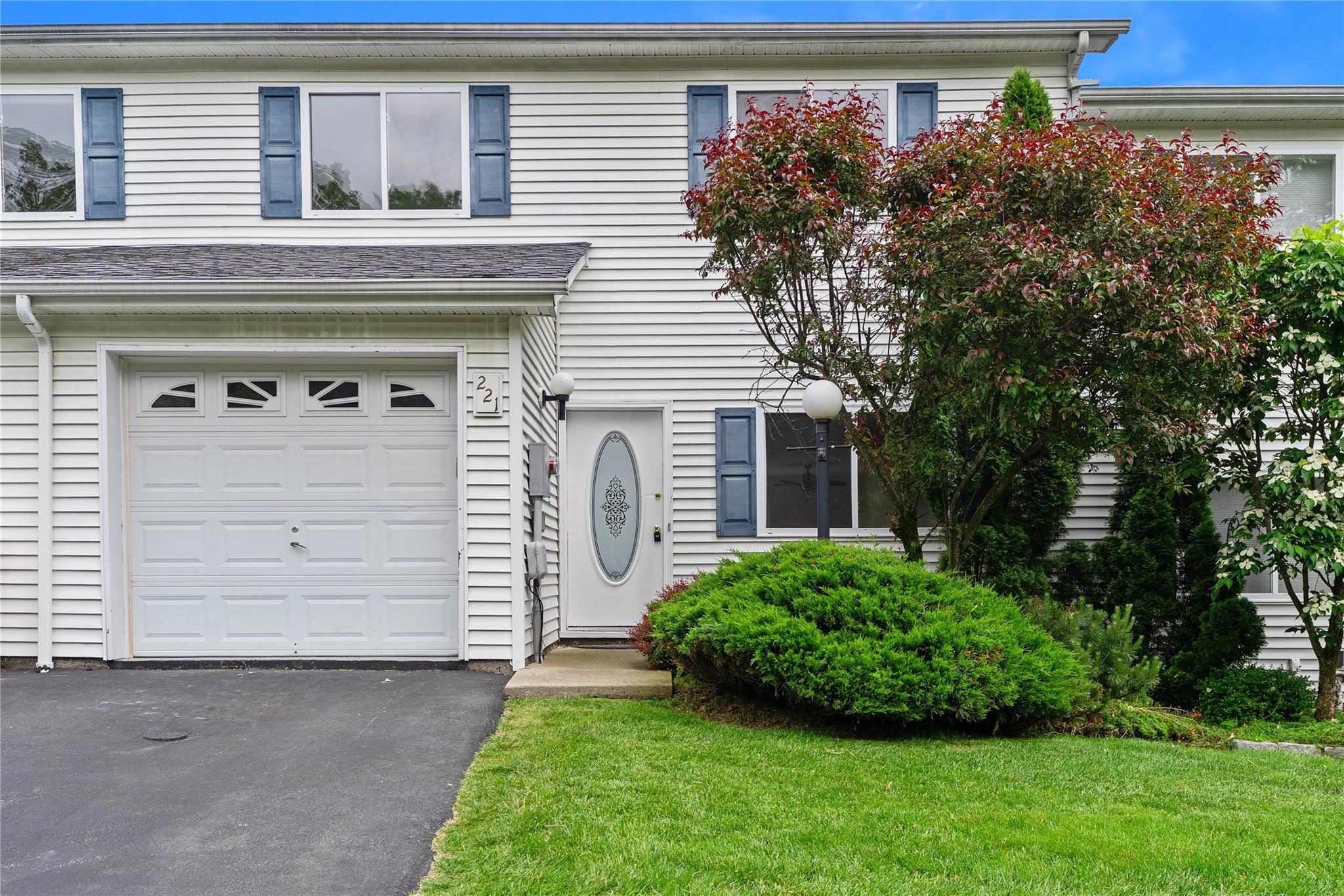 221 Tamerisk Lane, New Windsor, New York image 2