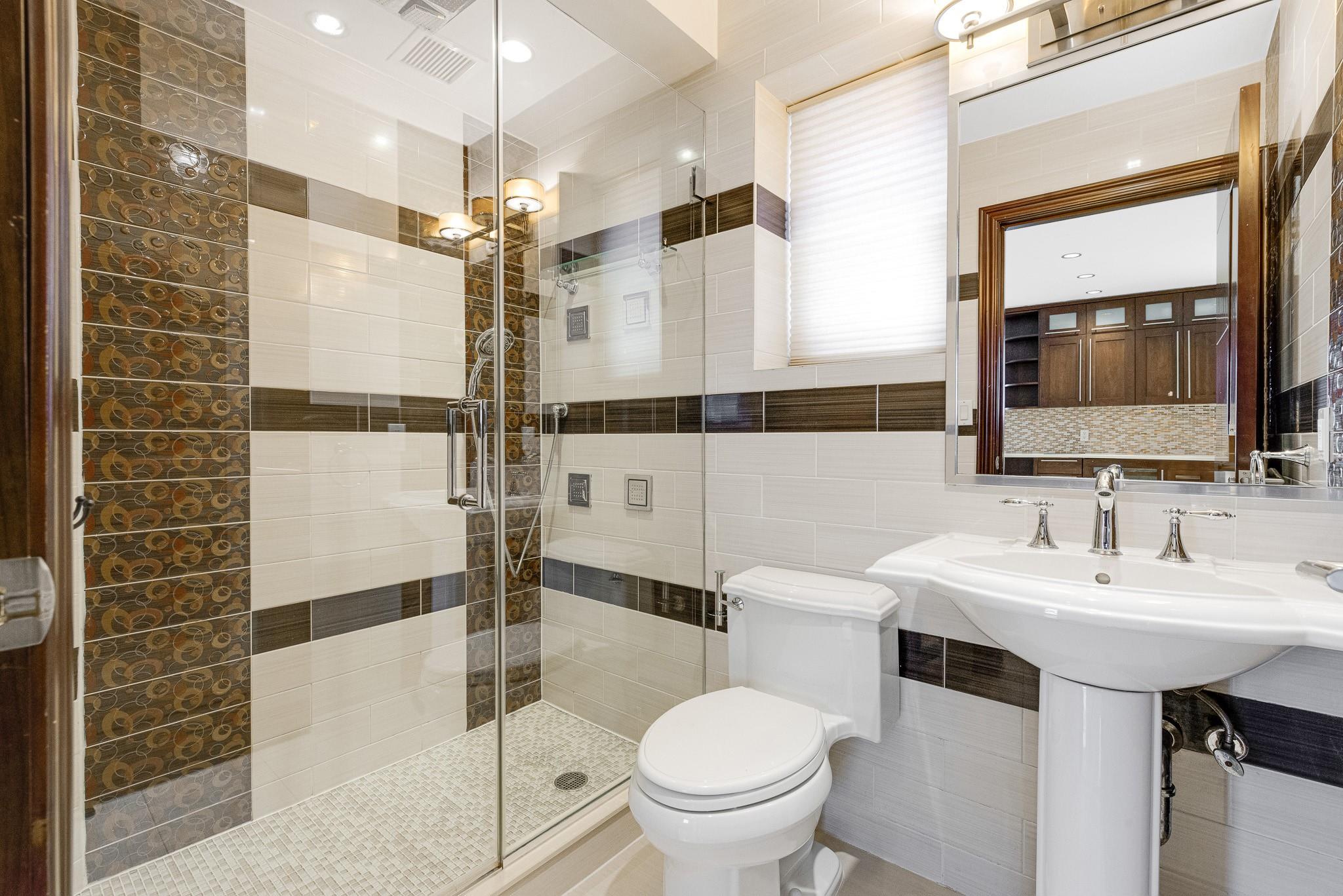 83-18 W 58th Avenue, Middle Village, New York image 42