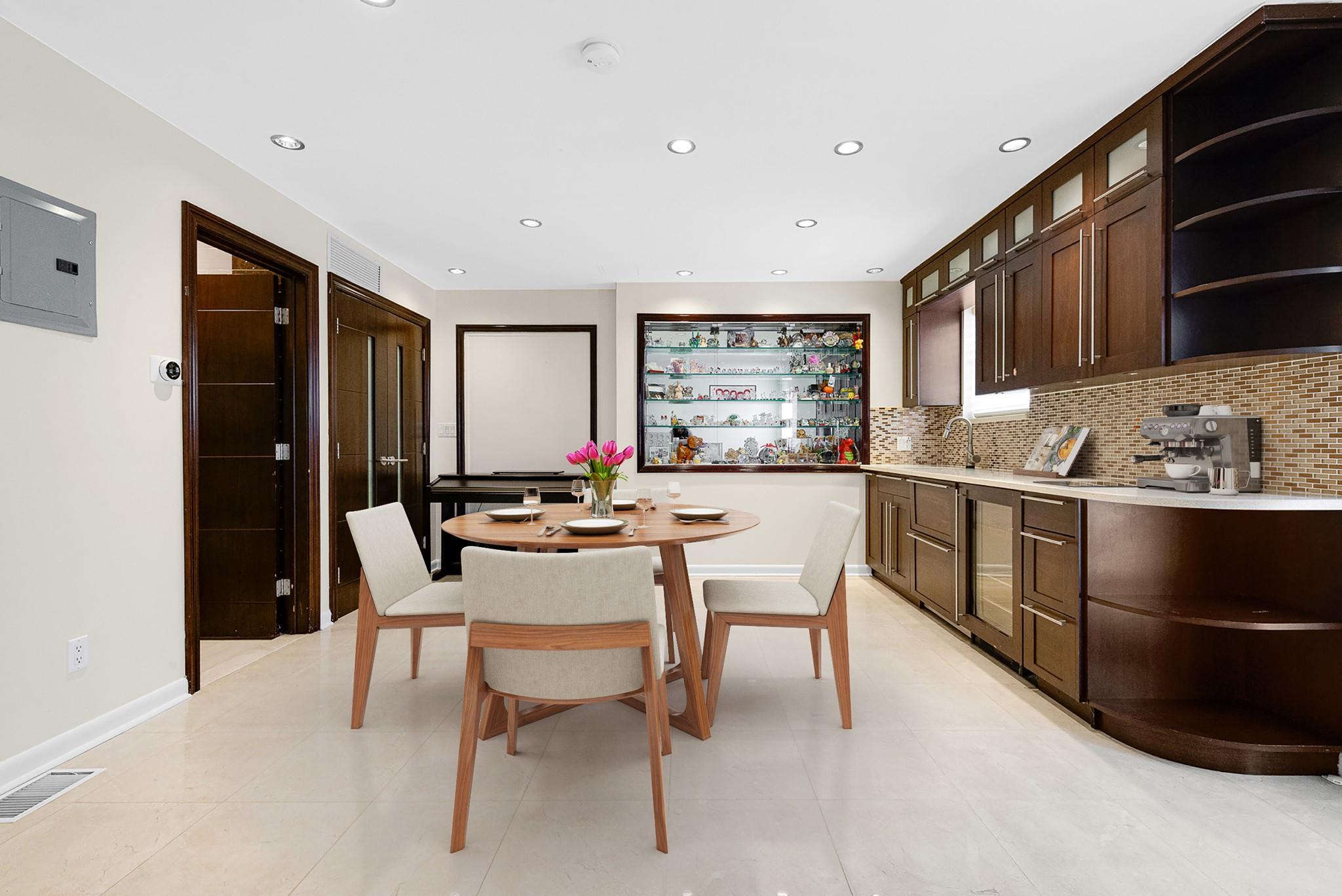 83-18 W 58th Avenue, Middle Village, New York image 38