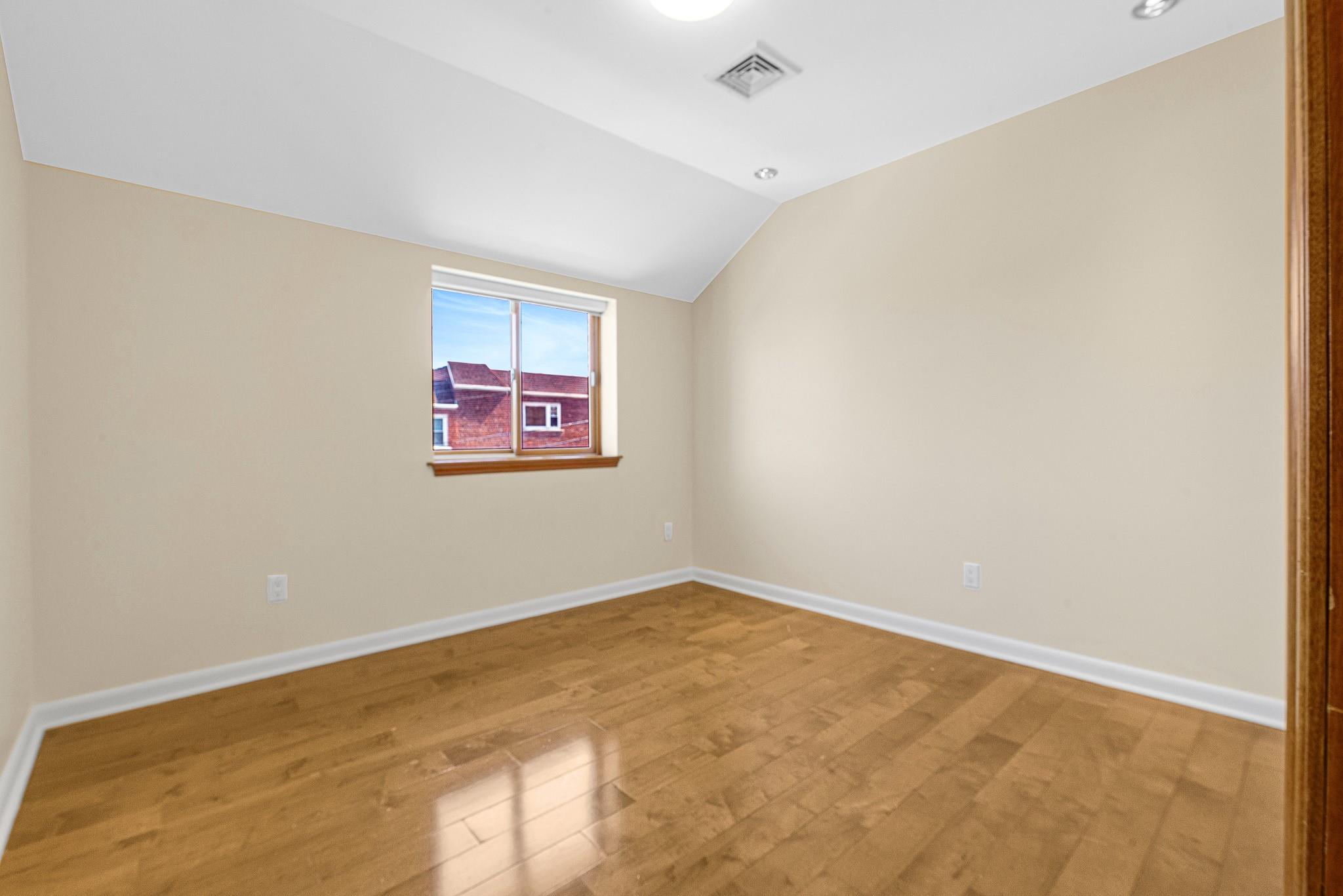 83-18 W 58th Avenue, Middle Village, New York image 18