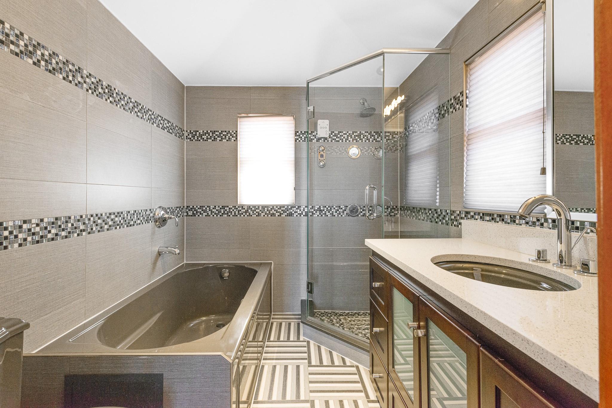 83-18 W 58th Avenue, Middle Village, New York image 25