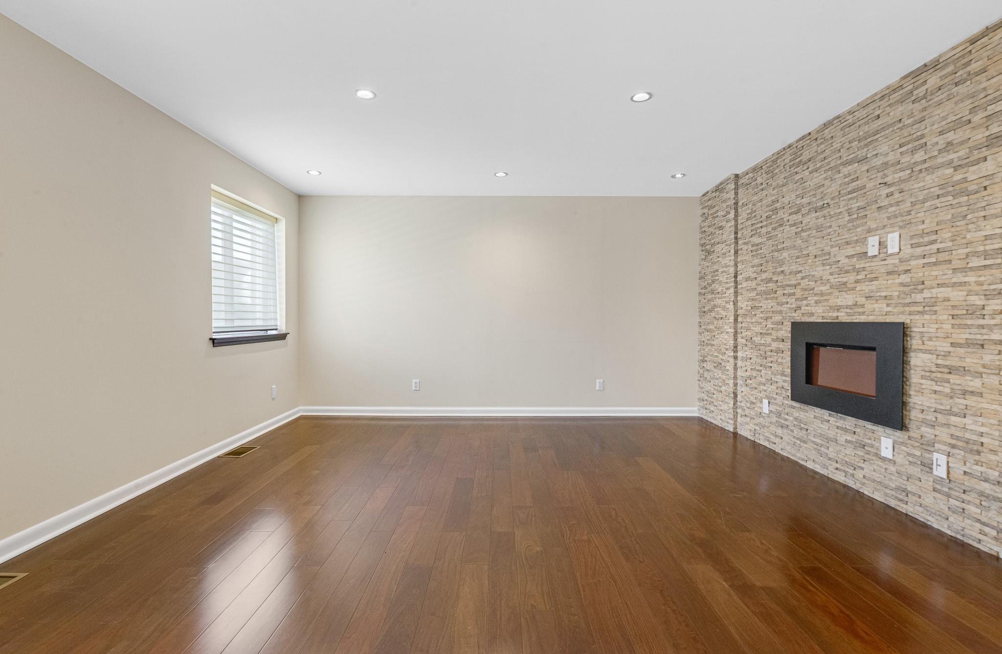 83-18 W 58th Avenue, Middle Village, New York image 36
