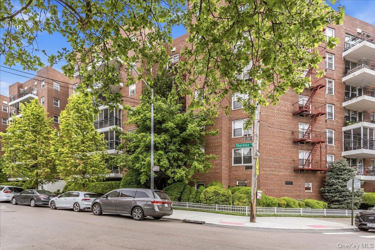 66-15 Thornton Place 5R