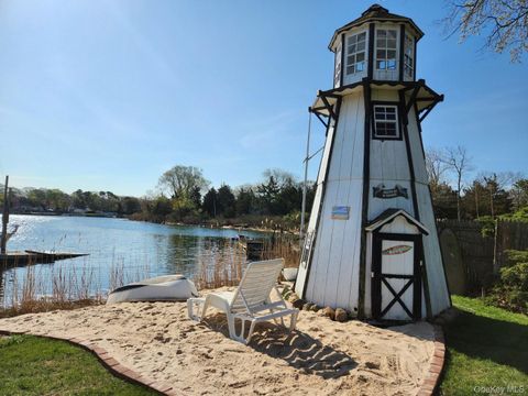 Homes For Sale - 118 Overlook Drive<br/> Aquebogue, NY 11931