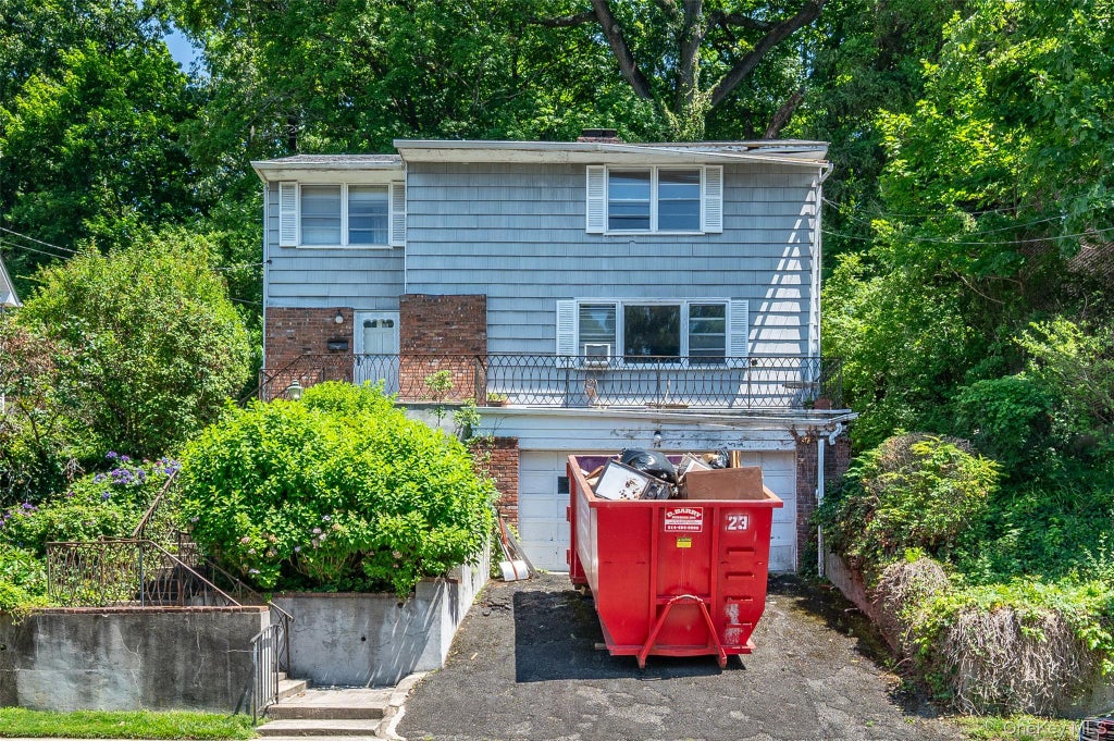 Photo of 74 Jervis Road, Yonkers, NY 10705 (MLS # 1029838)