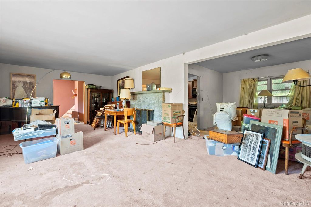 Photo of 74 Jervis Road, Yonkers, NY 10705 (MLS # 1029838)
