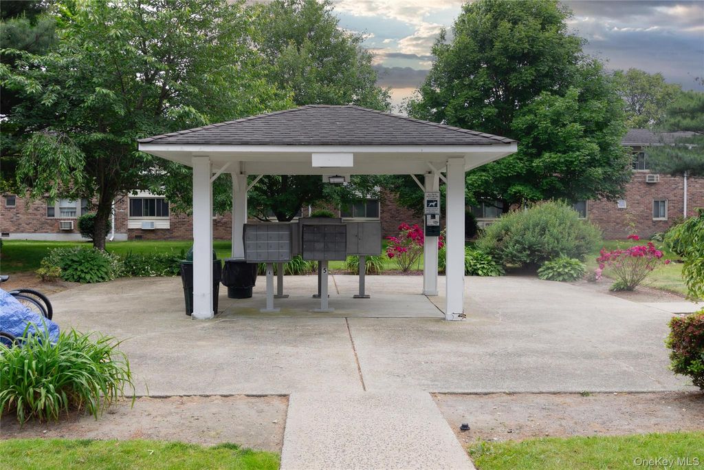 Photo of 2449 F Union Boulevard #9B, Islip, NY 11751 (MLS # 944460)