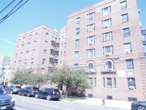 Homes For Sale - 33-38 Parsons Boulevard #1H<br/> Queens County, Flushing, NY 11354