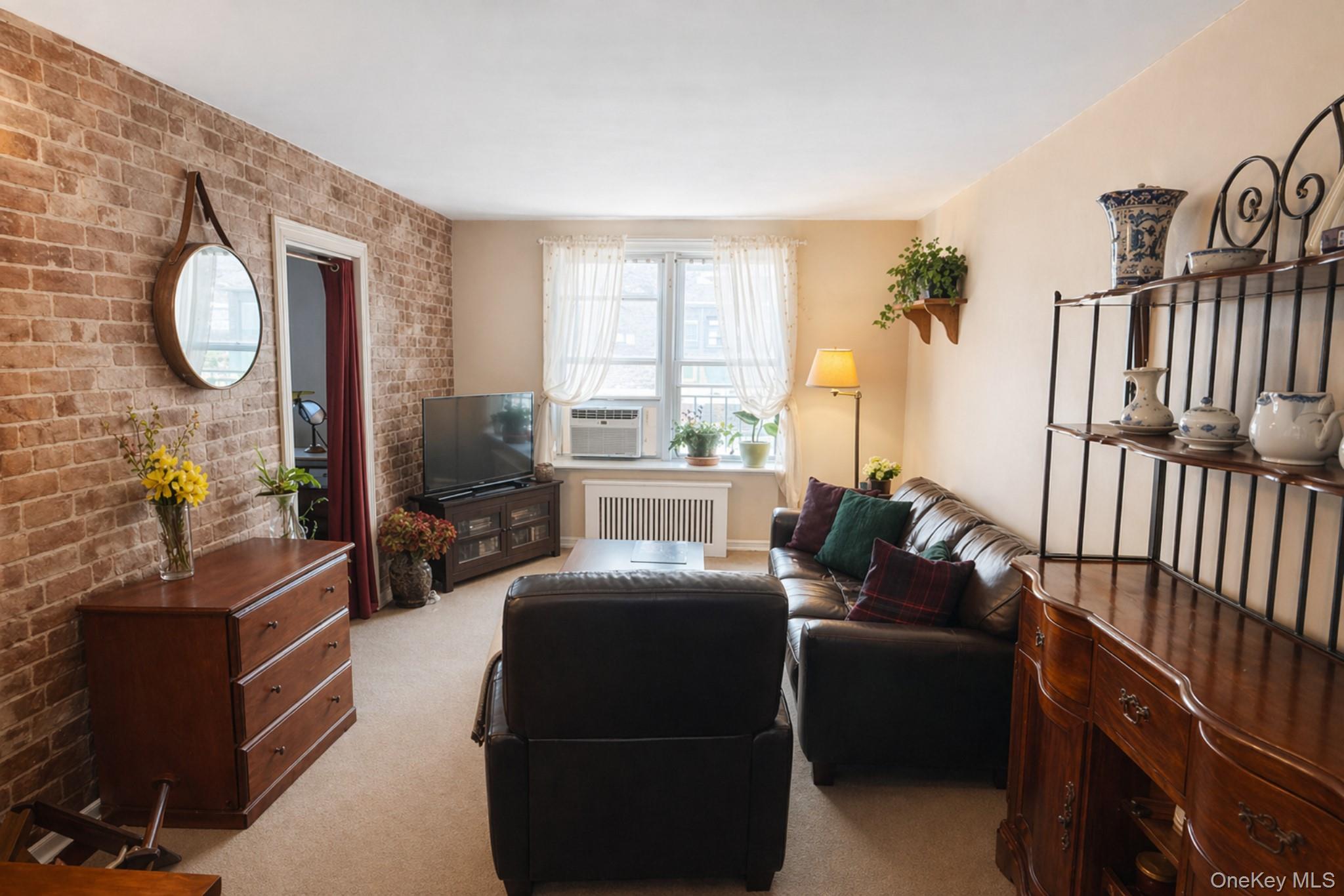 8325 98th Street 5P - Photo 2