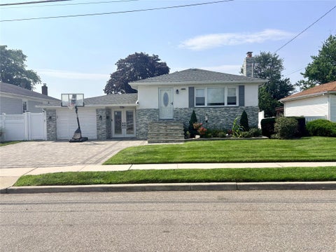 Photo of 3362 Elliott Boulevard, Oceanside, NY 11572 (MLS # 1045327)