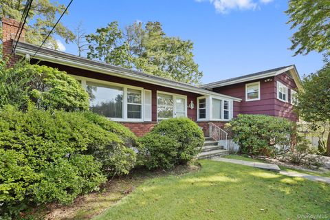Photo of 28 Hayhurst Road, New Rochelle, NY 10804 (MLS # 909782) Photo of 28 Hayhurst Road, New Rochelle, NY 10804 (MLS # 909782)