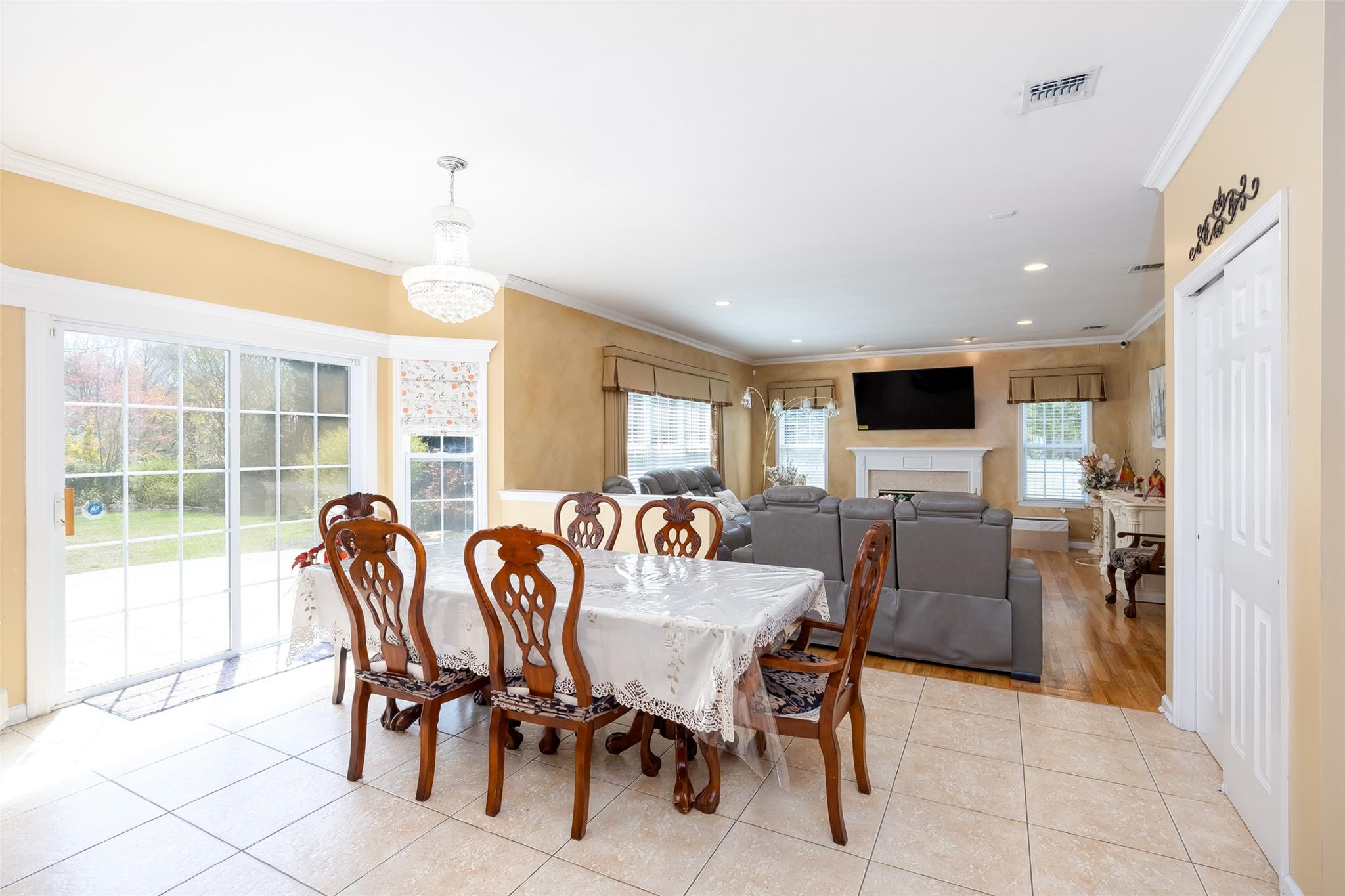81 Stoothhoff Road, East Northport, New York image 16