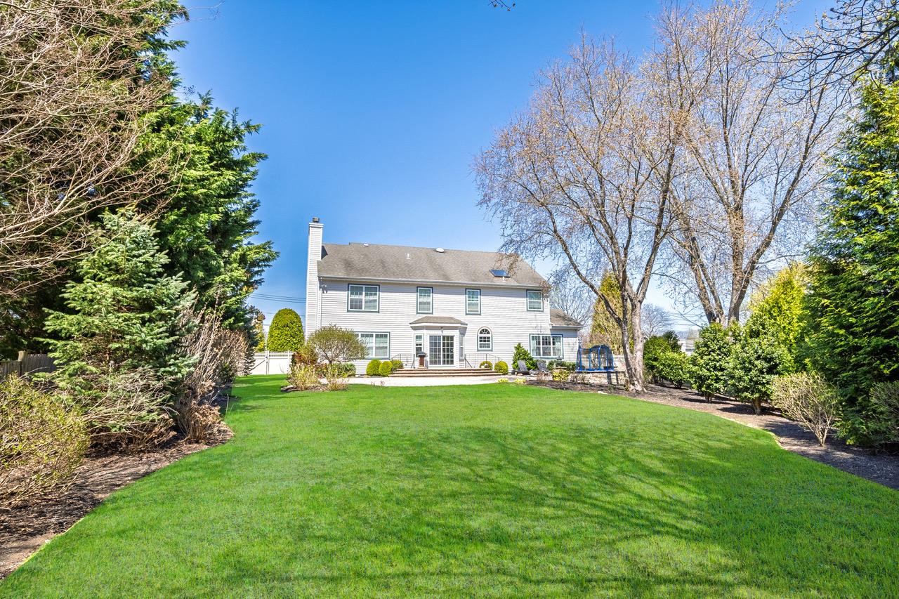 81 Stoothhoff Road, East Northport, New York image 38