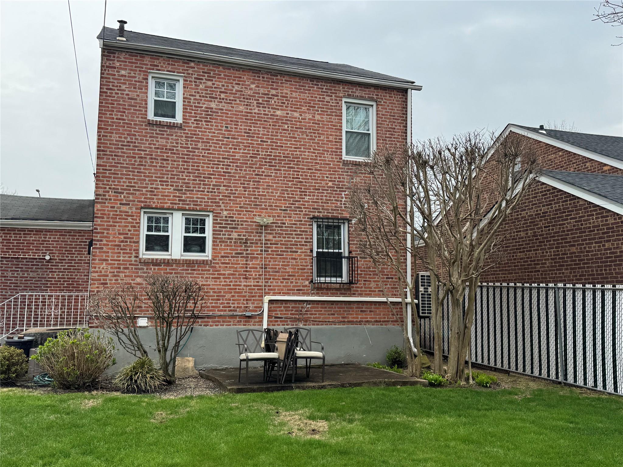 111-54 178th Place, Addisleigh Park, New York image 5