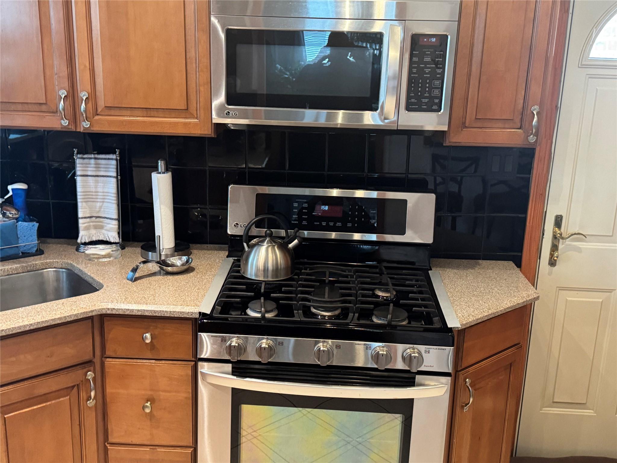 111-54 178th Place, Addisleigh Park, New York image 19