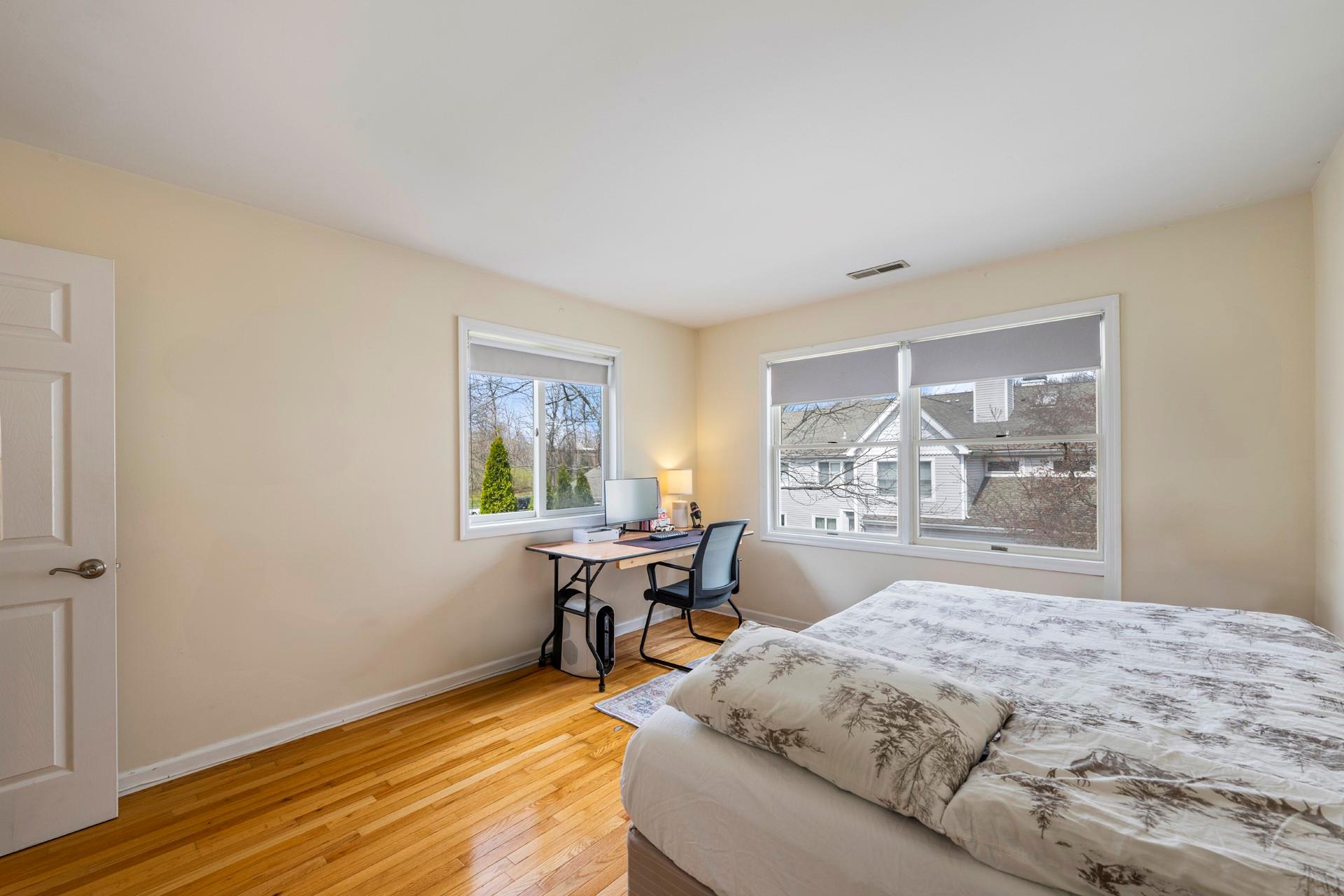 128 Winchester Drive, Yonkers, New York image 15