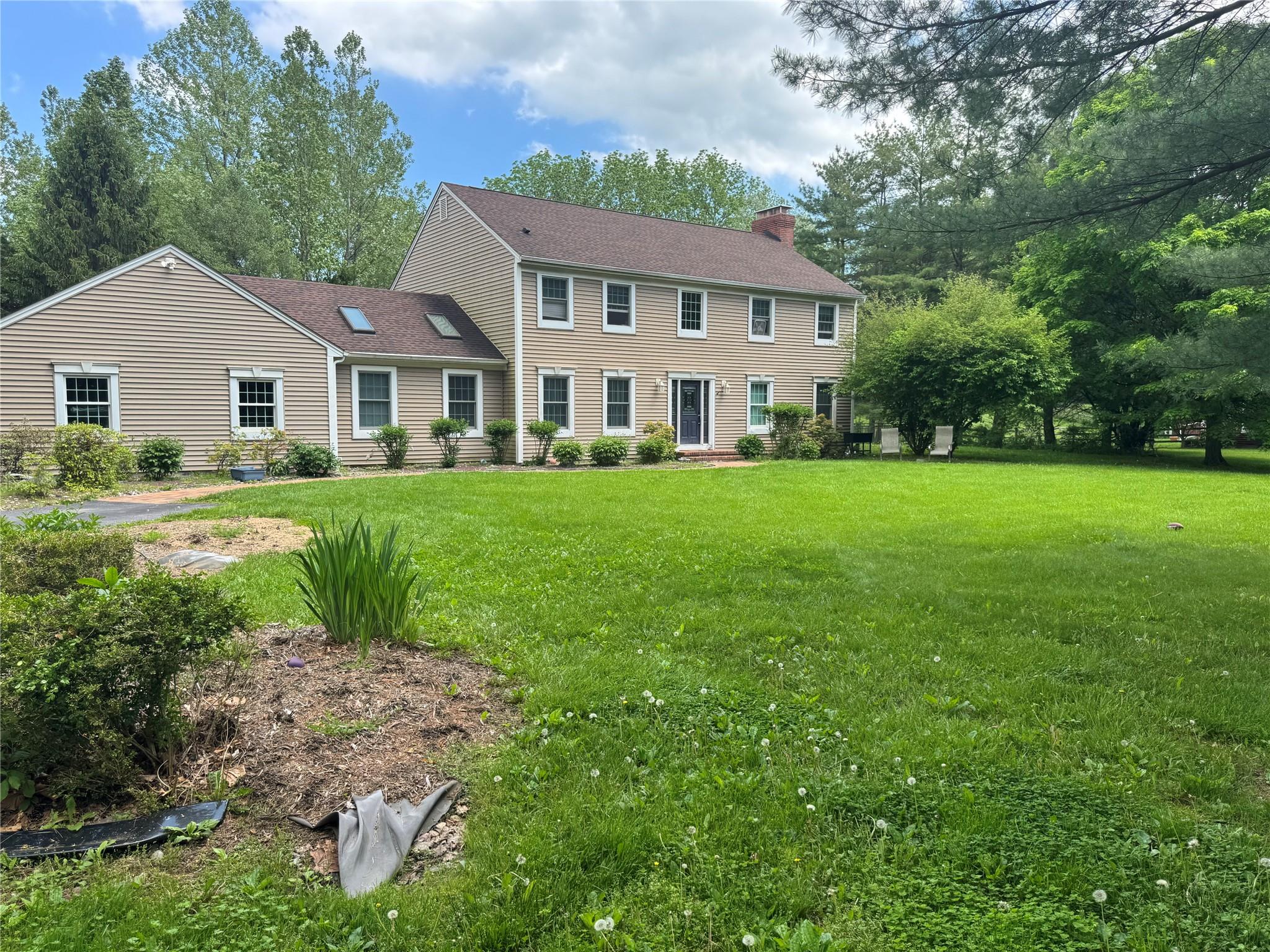 Cedar Avenue, Poughkeepsie, New York - 4 Bedrooms  
3 Bathrooms  
14 Rooms - 