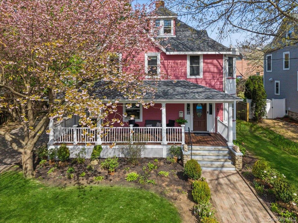 Photo of 46 Bedford Road, Katonah, NY 10536 (MLS # 979343)