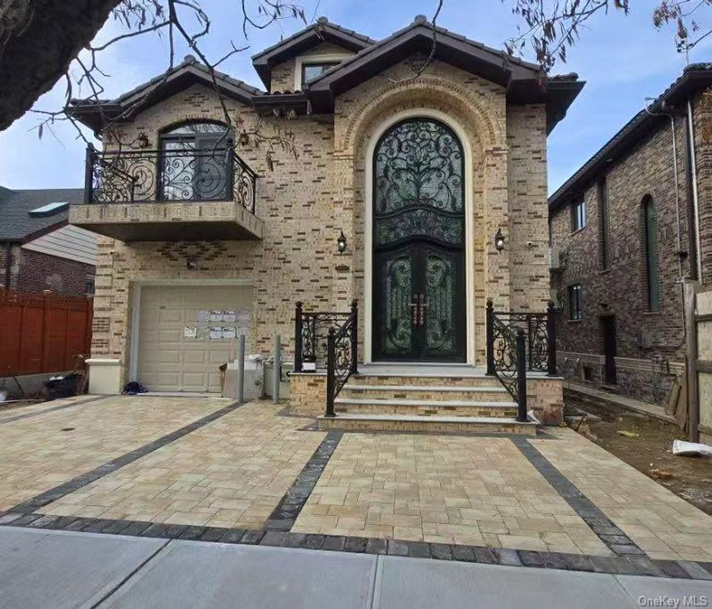 Photo of 157-51 Rose Avenue, Flushing, NY 11355 (MLS # 949395)