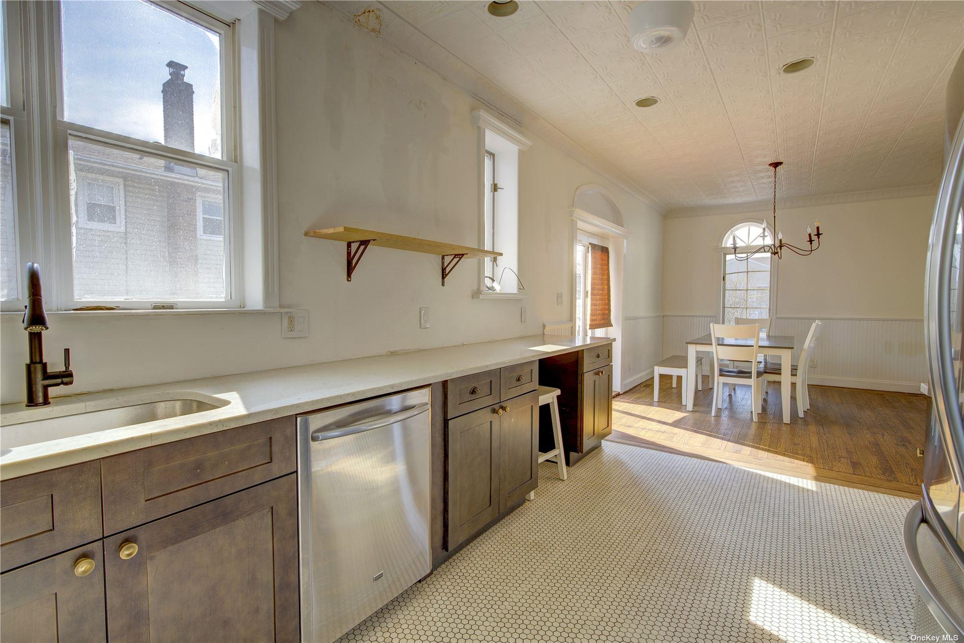 720 Franklin Boulevard, Long Beach, New York image 5