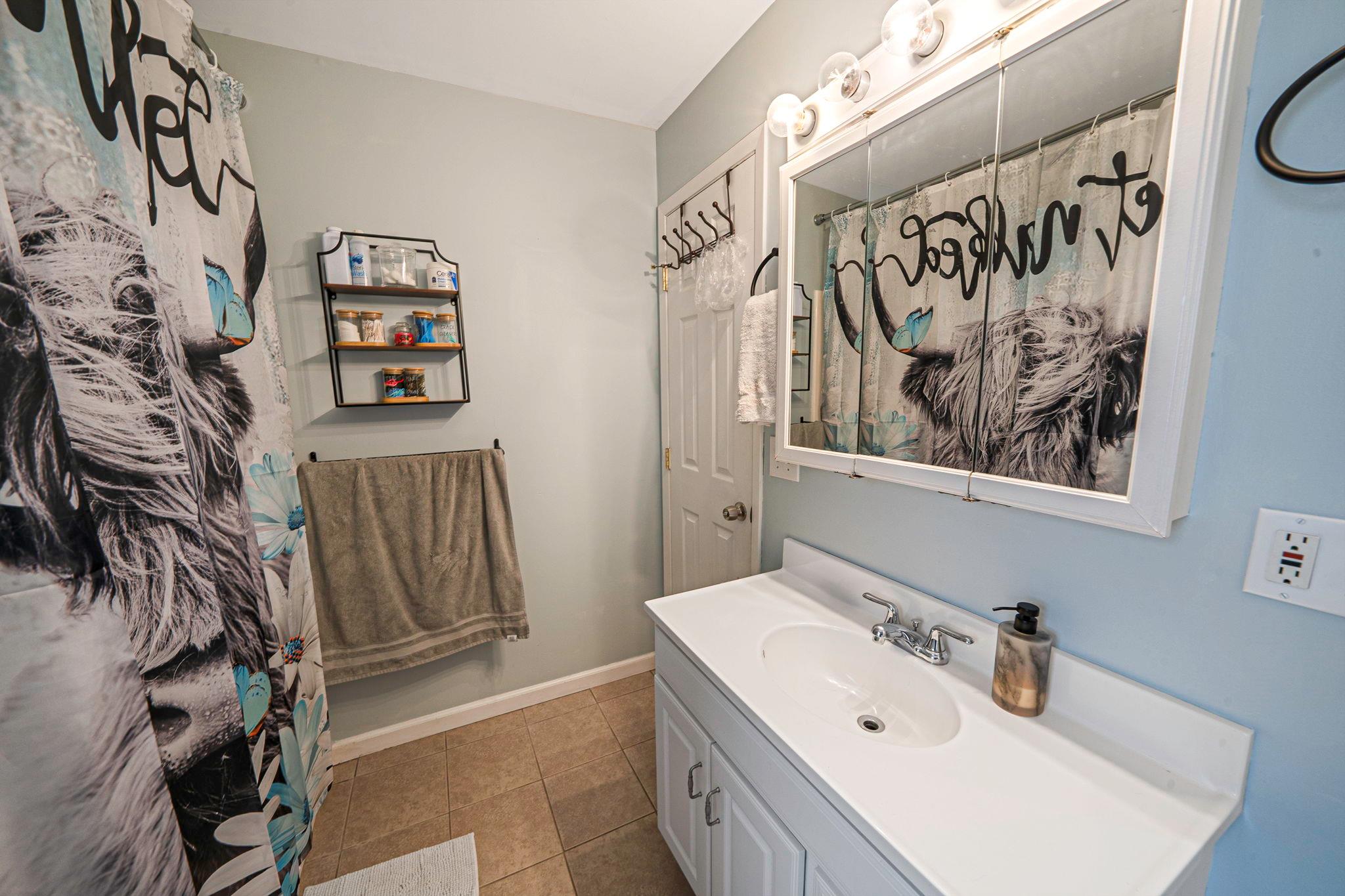 301 Laurel Road, North Port, New York image 17