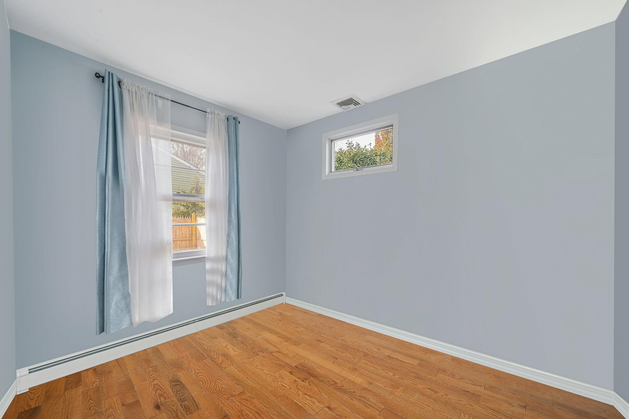 301 Laurel Road, North Port, New York image 14