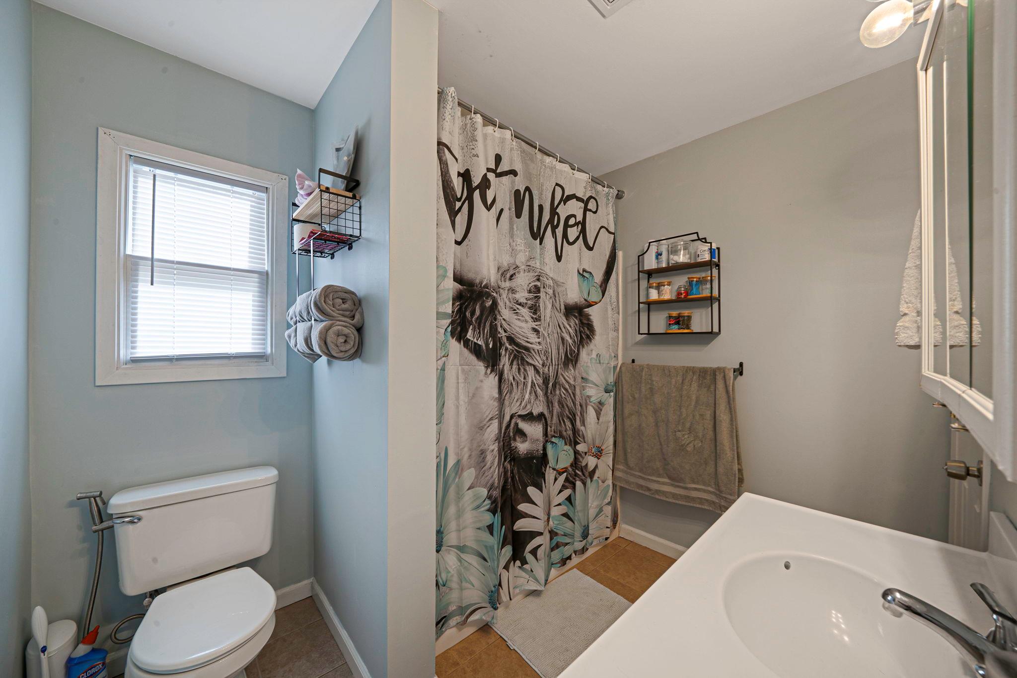 301 Laurel Road, North Port, New York image 16