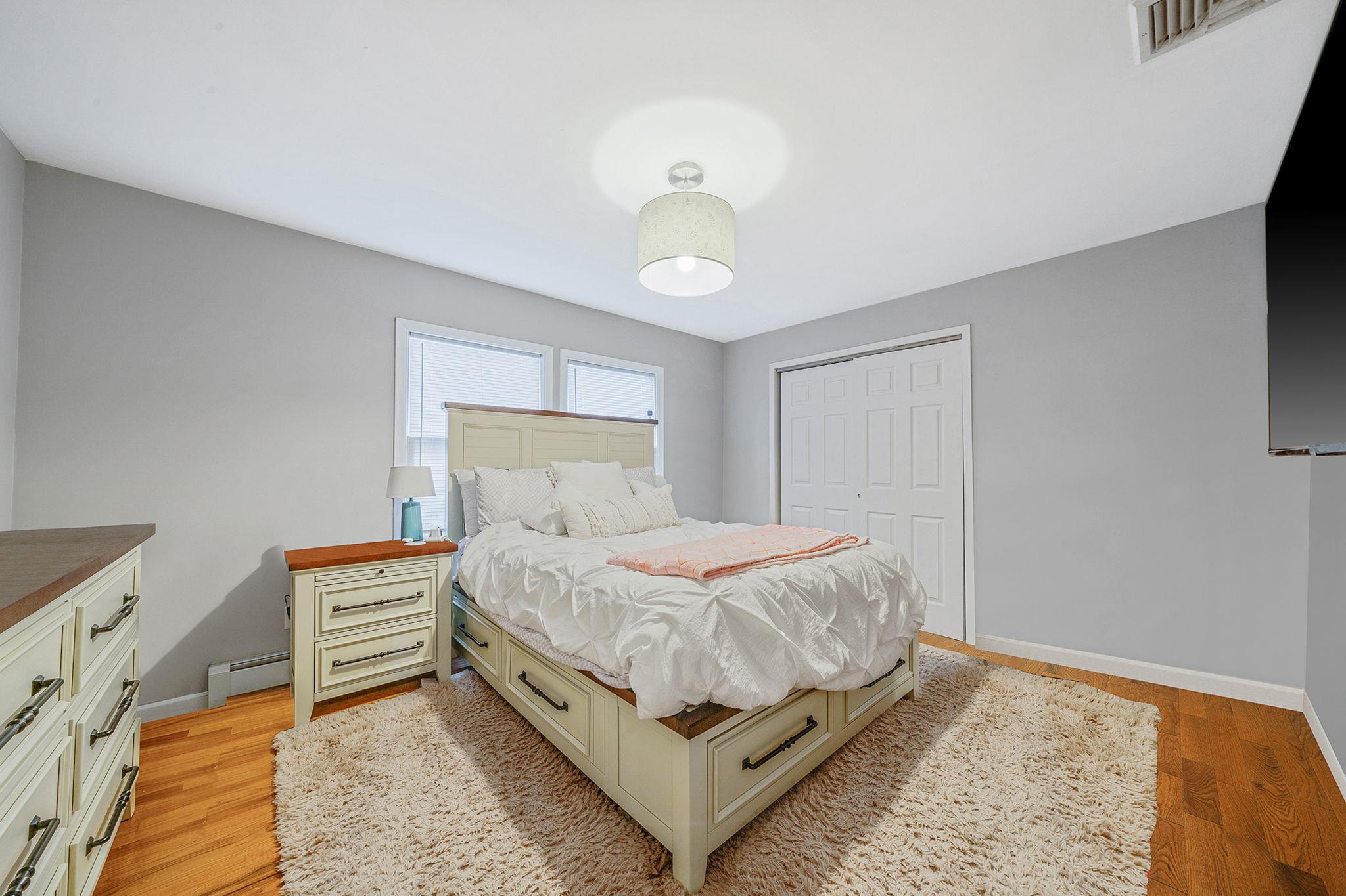 301 Laurel Road, North Port, New York image 15