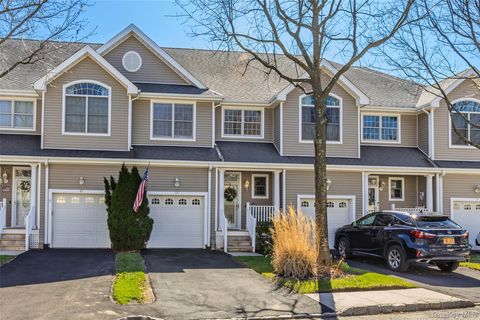 Photo of 86 Brianna Drive, East Setauket, NY 11733 (MLS # 984614)