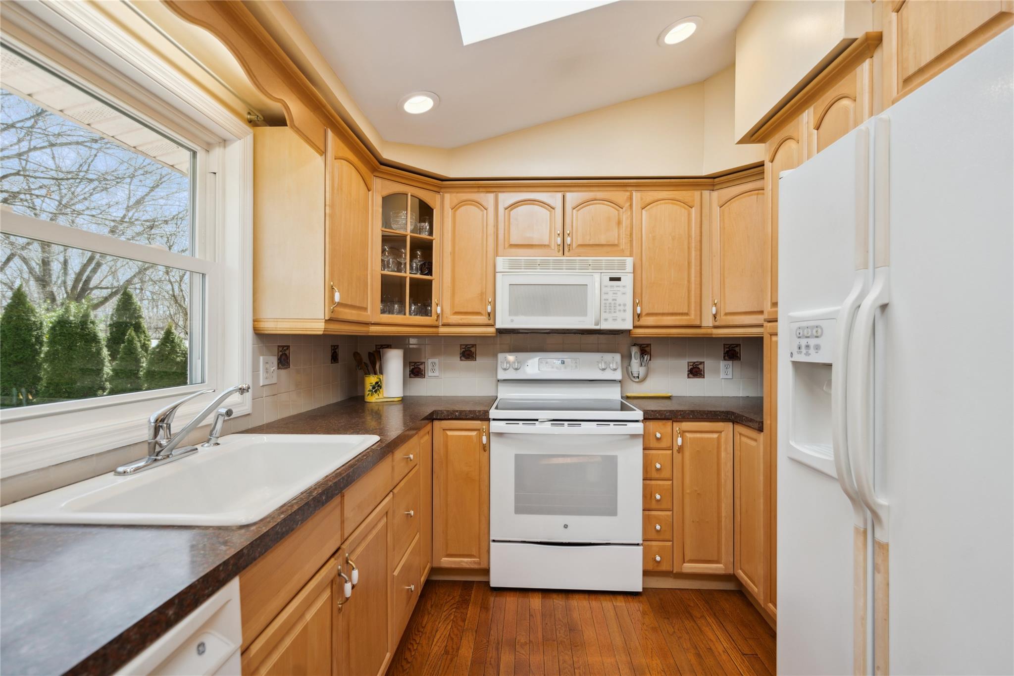 3 Longhorn Lane, East Setauket, New York image 8