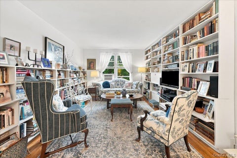 Homes For Sale - 5621 Netherland Avenue #3D<br/> Bronx, NY 10471