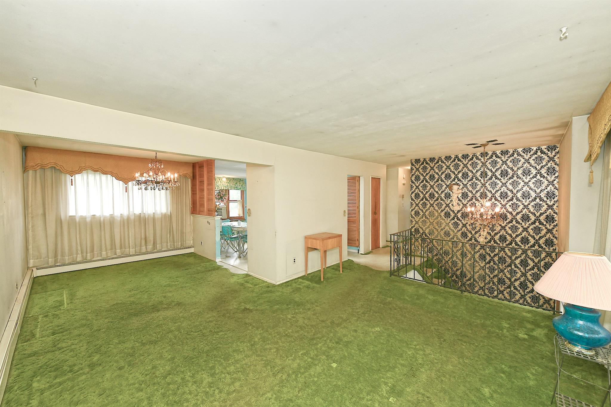 404 N Putnam Avenue, Lindenhurst, New York image 12