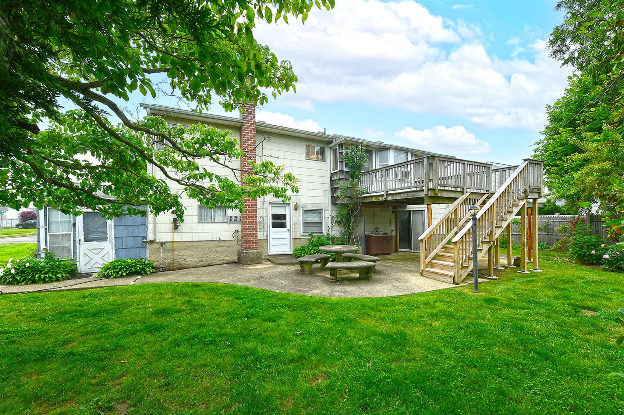 404 N Putnam Avenue, Lindenhurst, New York image 30