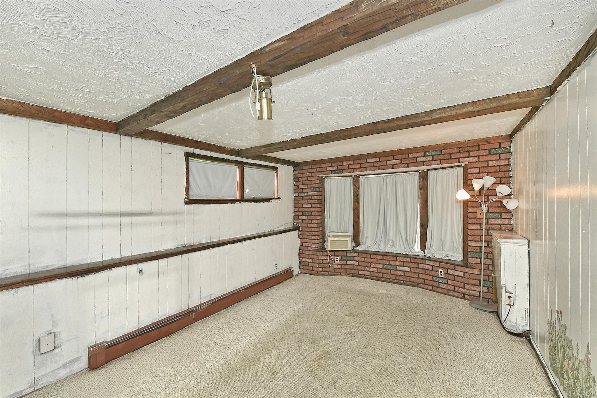 404 N Putnam Avenue, Lindenhurst, New York image 18