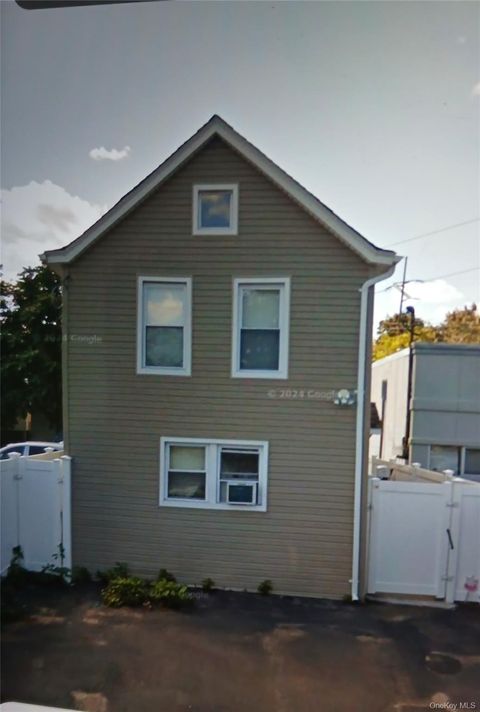 12 Max ave Avenue Hicksville NY 11801