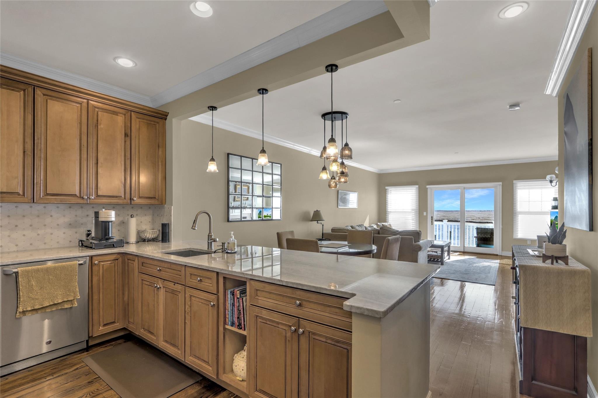 100 Empire Boulevard #10, Barnum Island, New York image 11